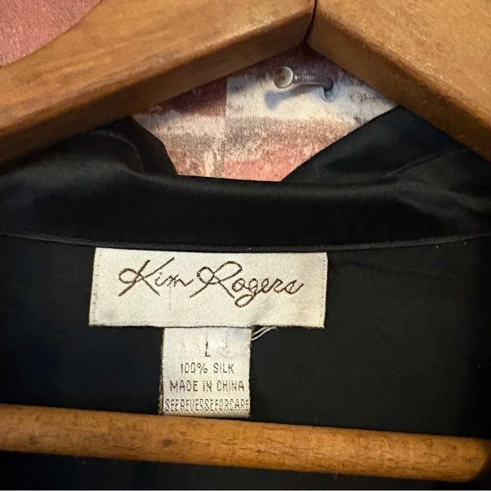 Kim Rogers Elegant Black Silk Blouse - Picture 6 of 7